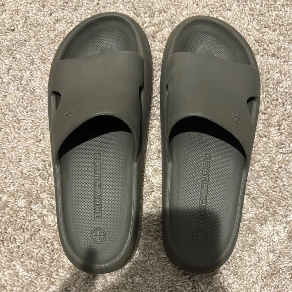 Tory Burch shower slides - Picture 4 of 4